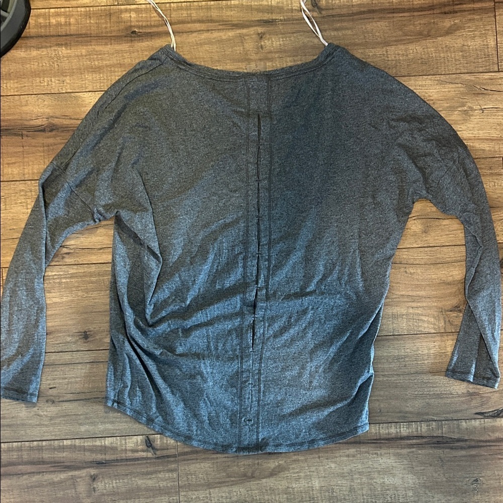 CALIA by Carrie Underwood Gray Long Sleeve Top - Picture 3 of 4
